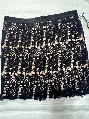 Willis Smith  Lace Overlay Pencil Skirt - Nude Underlay sz10 A0065